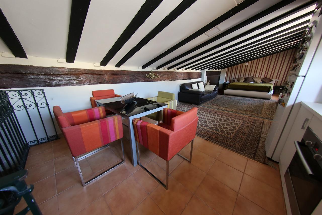 Hostal Santa Teresa Reus Exteriör bild