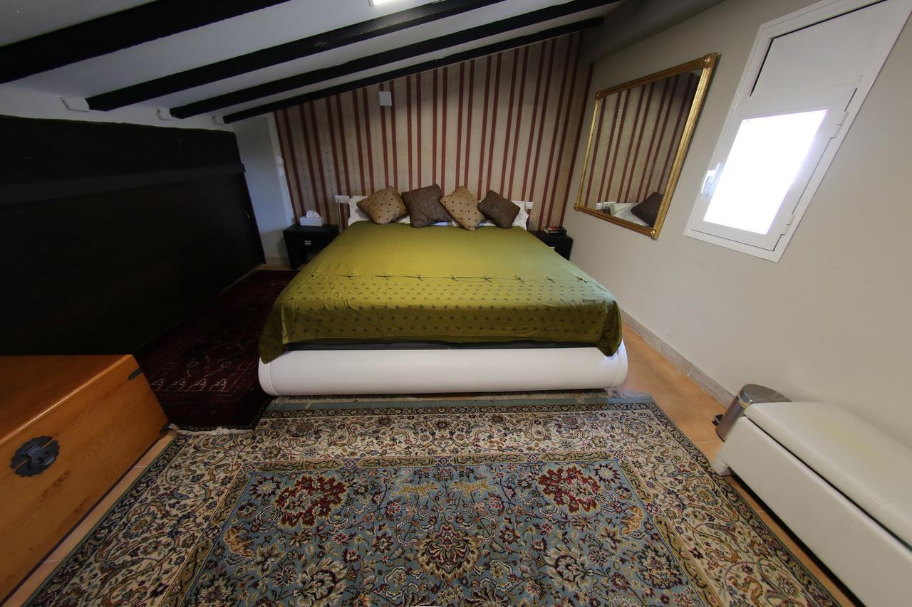 Hostal Santa Teresa Reus Exteriör bild