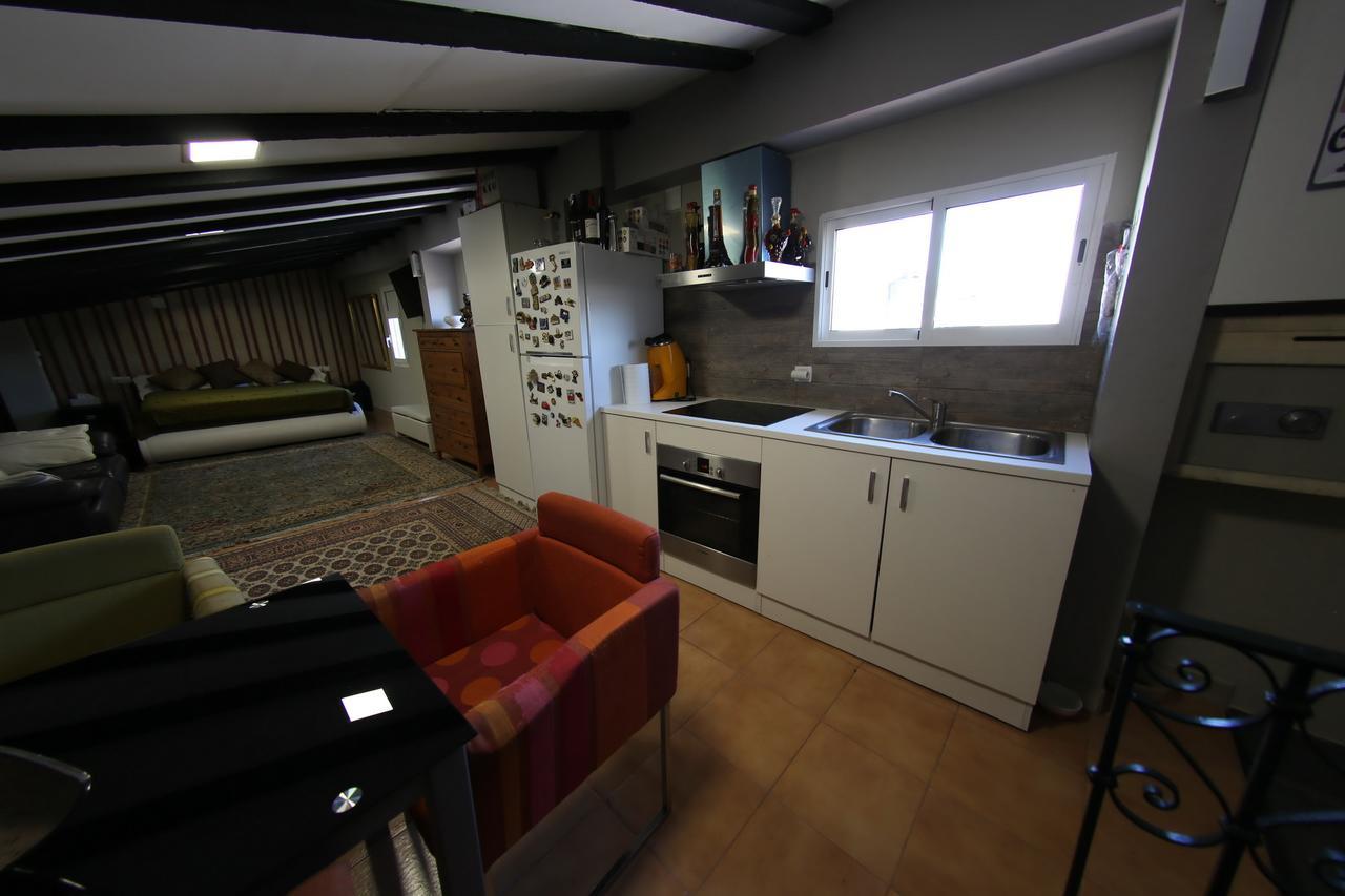 Hostal Santa Teresa Reus Exteriör bild